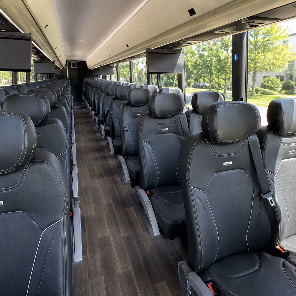 charter bus and shuttle service to northwest arkansas national airport xna