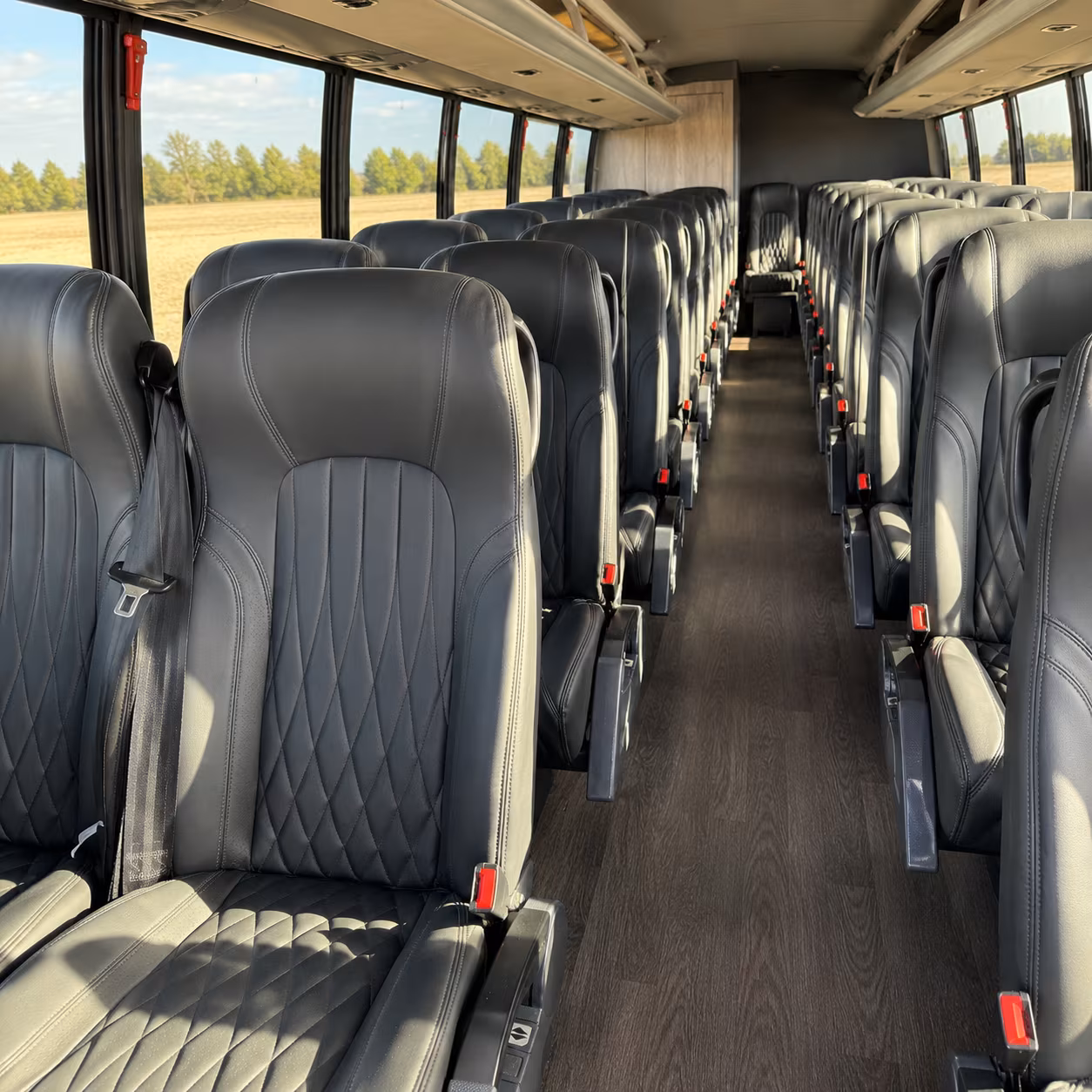 minibus rentals for small group wine tasting tours near rogers